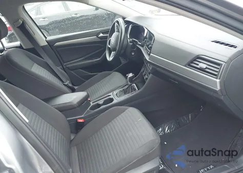 2024 Volkswagen Jetta 1.5T S из США, поврежденный, VIN 3VW5M7BU5RM034591